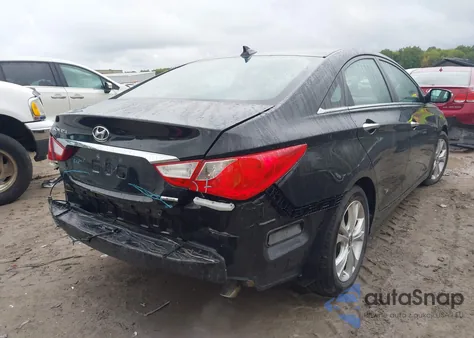 2013 Hyundai Sonata Limited z USA, uszkodzony, nr VIN 5NPEC4AC4DH526122